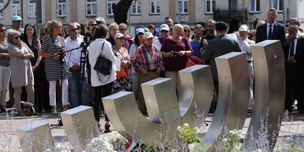 Menora, Początek Marszu Pamięci i Modlitwy, Kielce, 2019