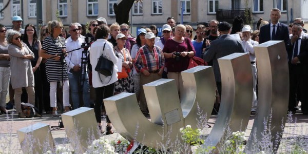 Menora, Początek Marszu Pamięci i Modlitwy, Kielce,  2019