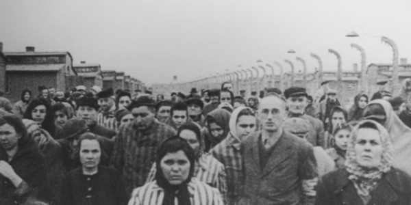 Auschwitz - z kronika wyzwolenia obozu, 1945.