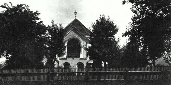 Dokładnie tak wyglądała Synagoga, która przed II wojną światową stała w Ustroniu.