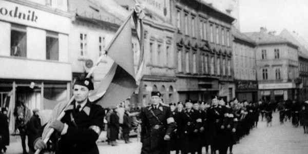 Maszerująca Gwardia Hlinki, 14 marca 1939, Bratysława.