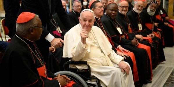 Papież z uczestnikami sesji plenarnej Dykasterii ds. Dialogu Międzyreligijnego (Vatican Media)v