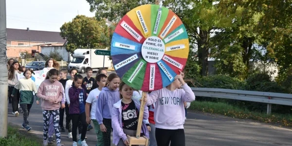 Międzynarodowy Dzień Tolerancji w szkole w Daleszynie