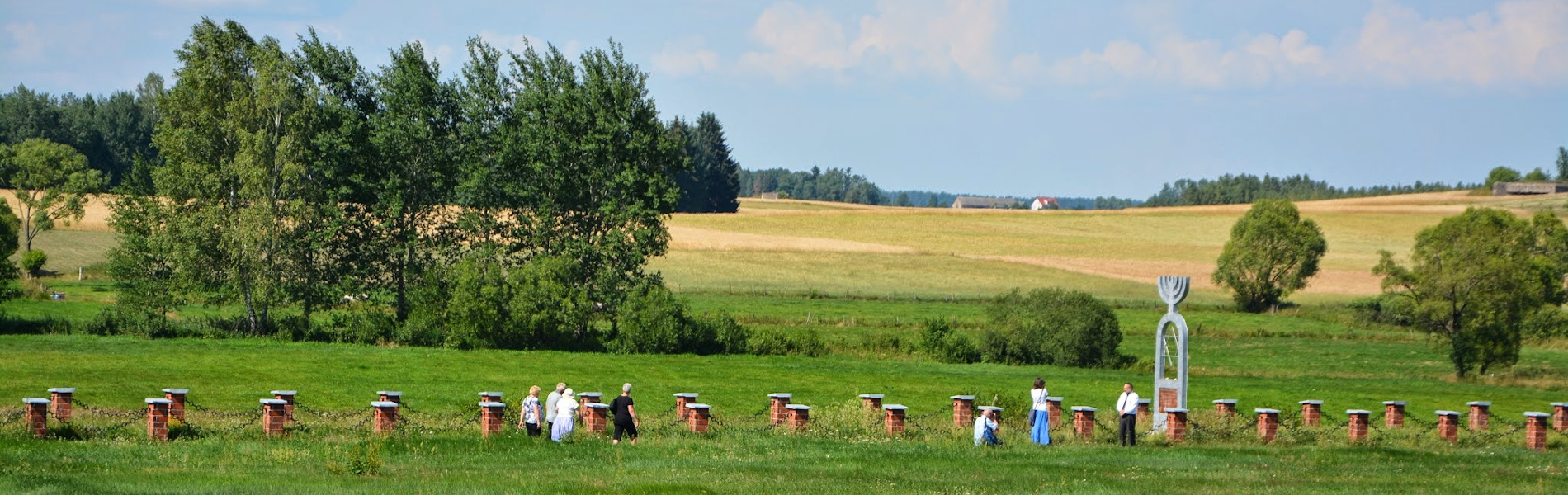 Przy Pomniku w Wąsoszu